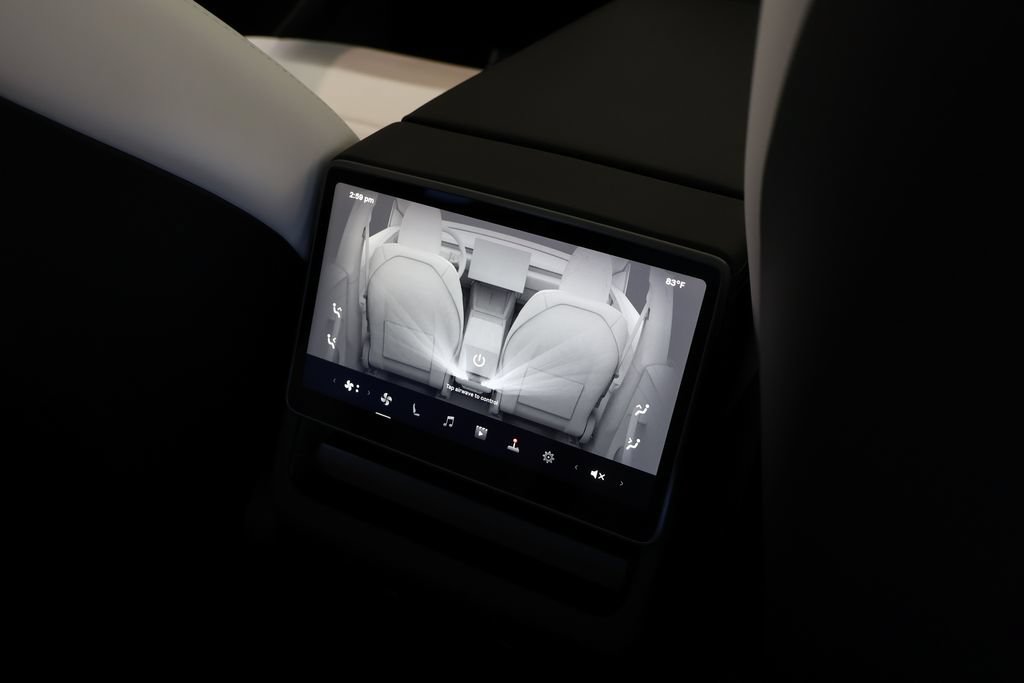 Used 2026 Tesla Model Y 2WD image 24