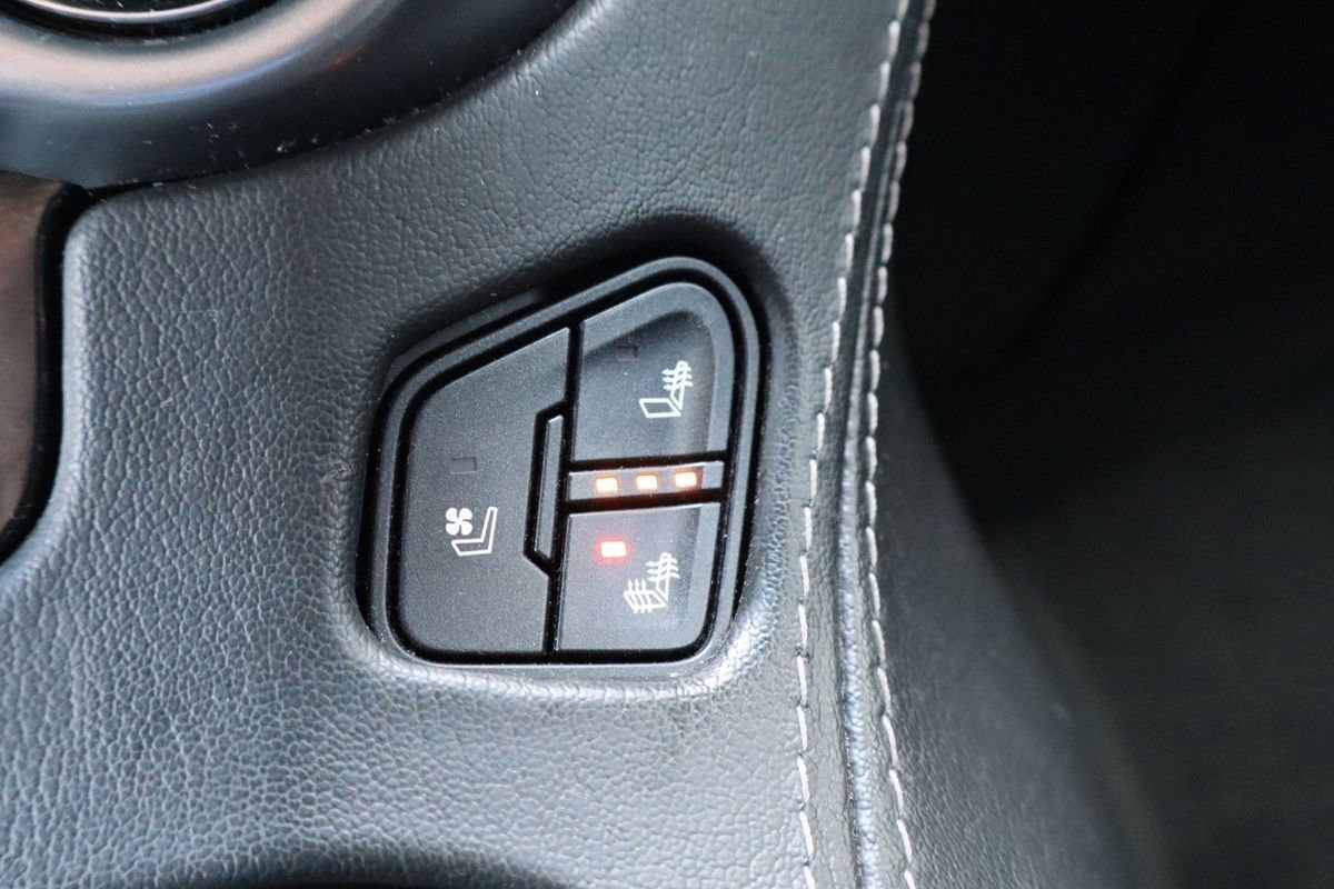 Used 2018 Chevrolet Tahoe Premier image 23