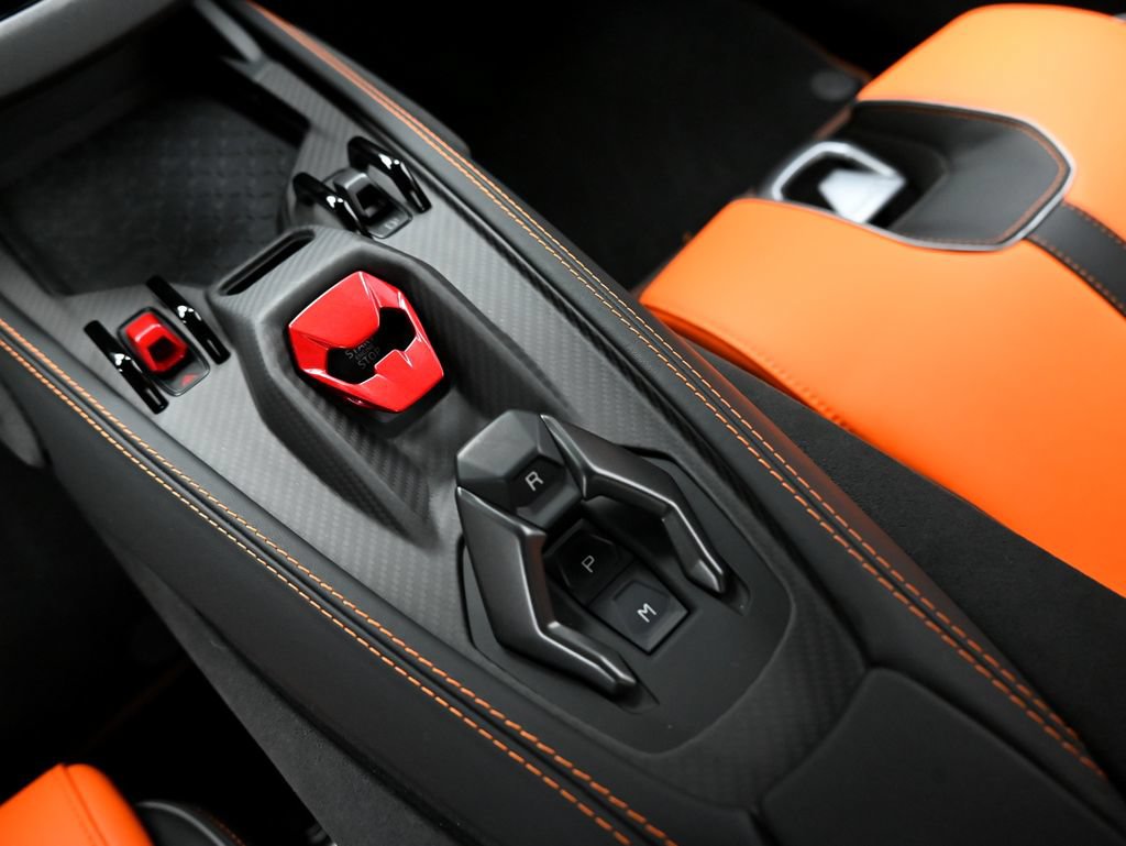 Used 2026 Lamborghini Revuelto AWD/4WD image 24