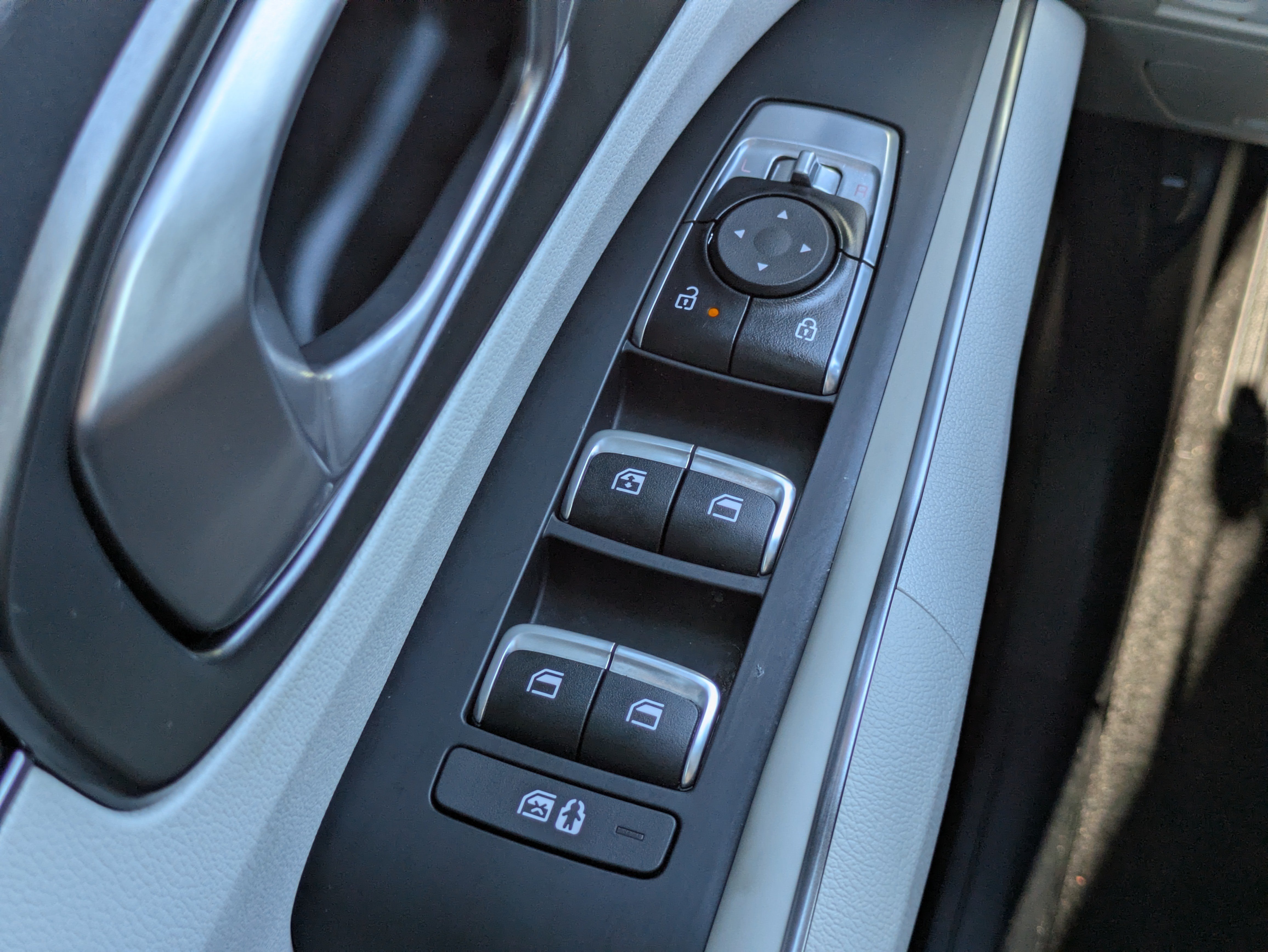 Certified 2026 Kia Sorento EX FWD image 23