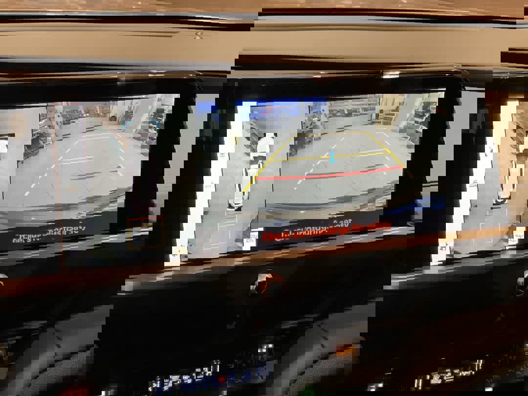 Used 2025 Toyota Crown Signia Limited image 20