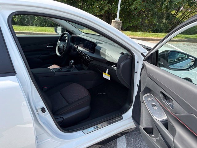 New 2027 Nissan Sentra SR w/ SR All Weather Package FWD image 26