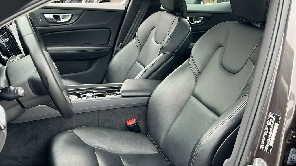 Used 2024 Volvo S60 B5 Core image 21
