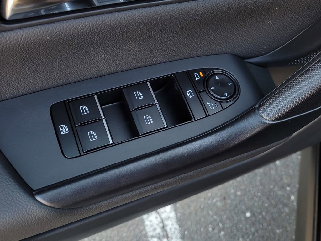 Certified 2025 MAZDA CX-50 AWD 2.5 S w/ Premium Plus Pkg image 11