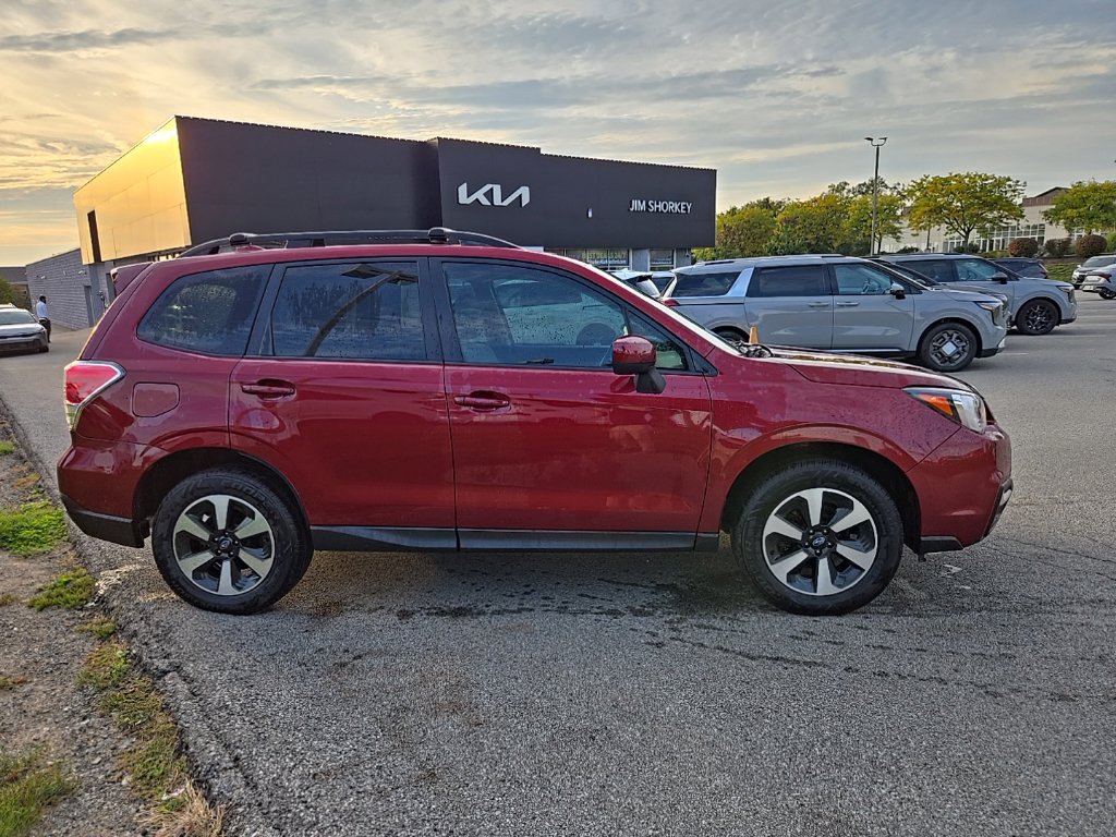 Used 2018 Subaru Forester 2.5i Premium AWD/4WD image 2