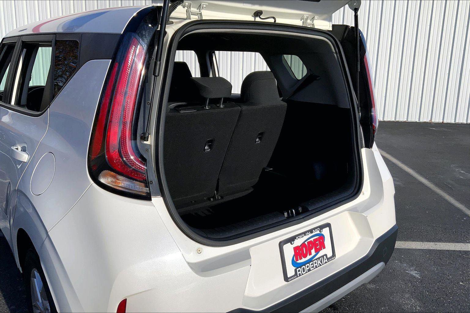 Used 2023 Kia Soul S image 24