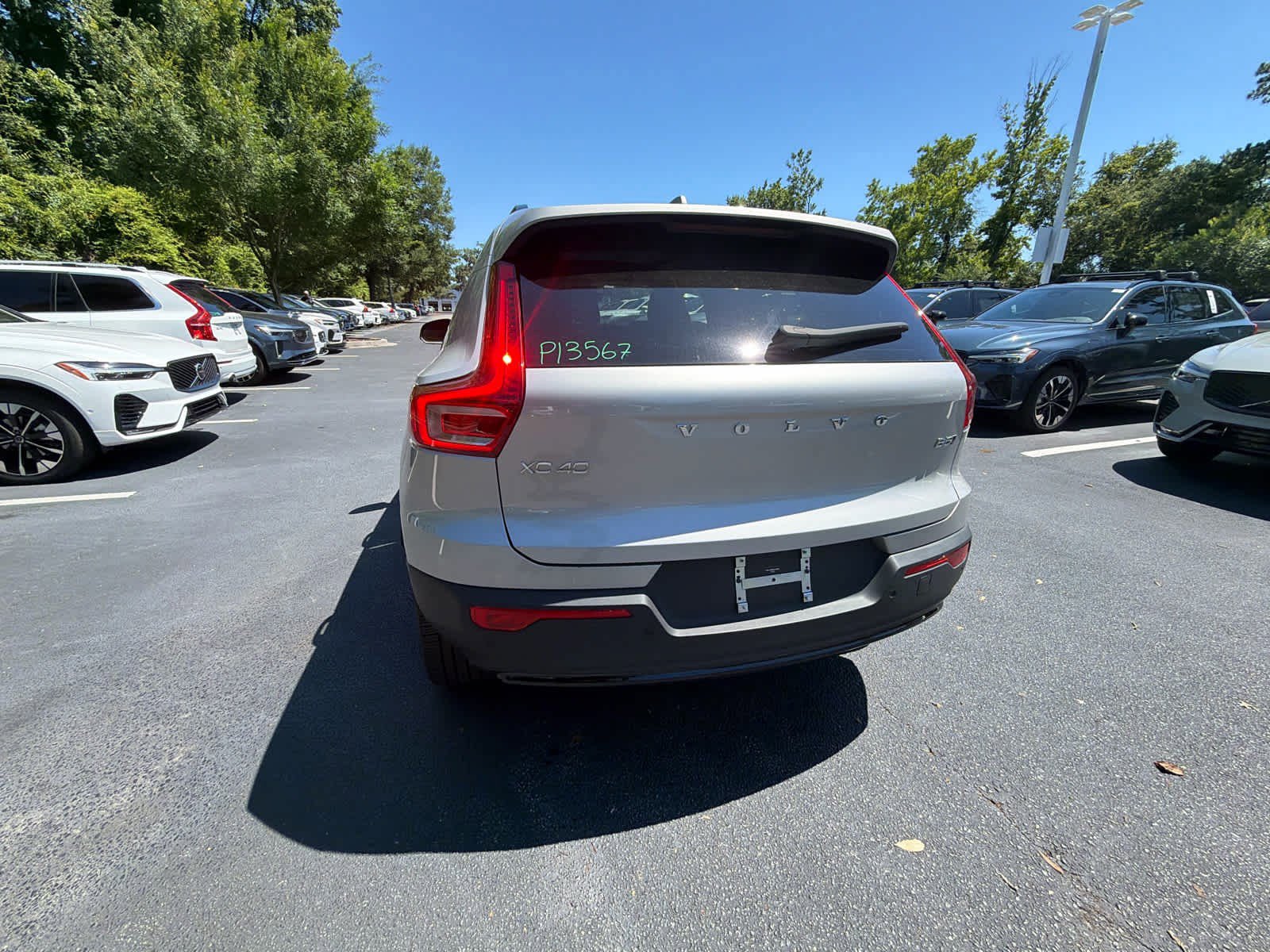 Used 2025 Volvo XC40 B5 Plus AWD/4WD image 12