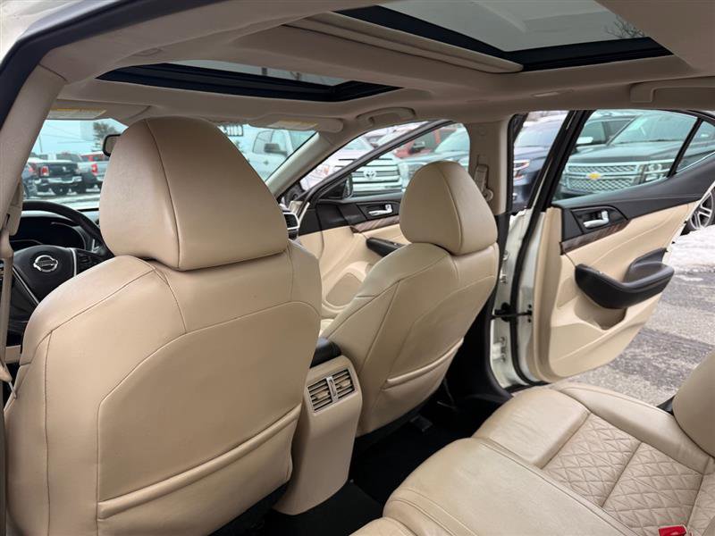 Used 2016 Nissan Maxima Platinum image 27