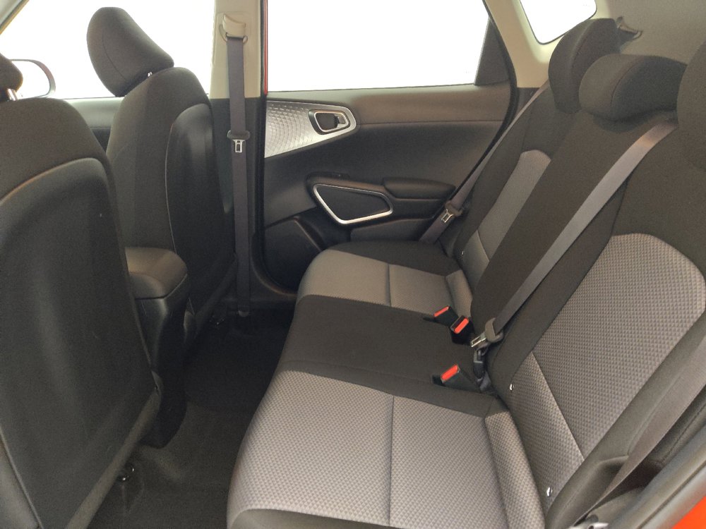 Used 2024 Kia Soul LX w/ Option Group 015 FWD image 18