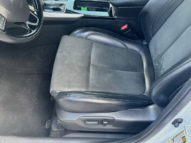 Used 2024 Mitsubishi Eclipse Cross AWD image 19