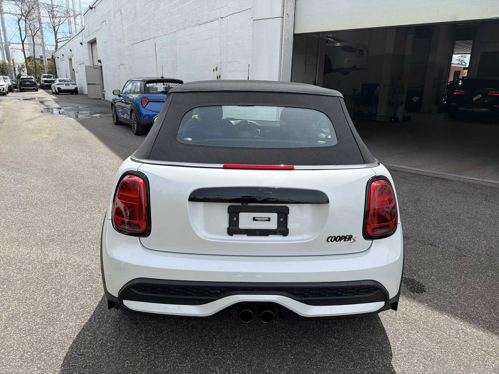 Used 2024 MINI Cooper S FWD image 2