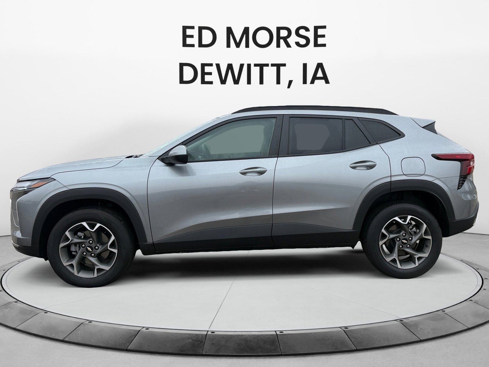 Used 2024 Chevrolet Trax LT image 2