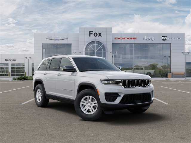 New 2025 Jeep Grand Cherokee Laredo image 5
