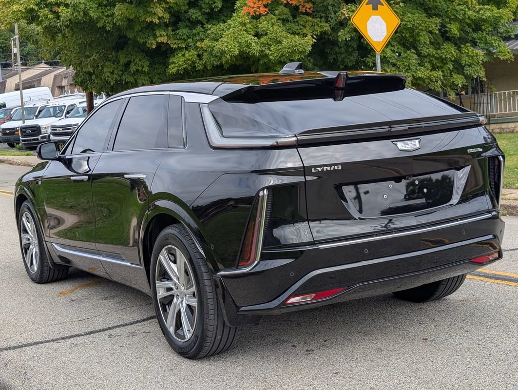 Used 2024 Cadillac Lyriq Tech w/ Driver Assist Package AWD/4WD image 12