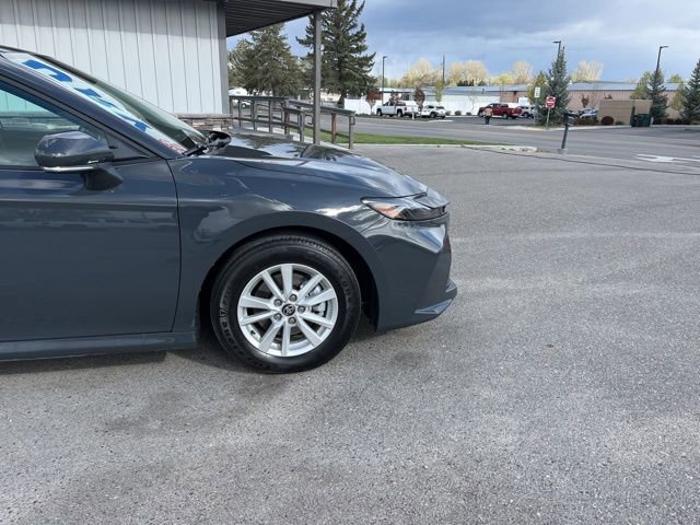 Used 2026 Toyota Camry LE FWD image 14