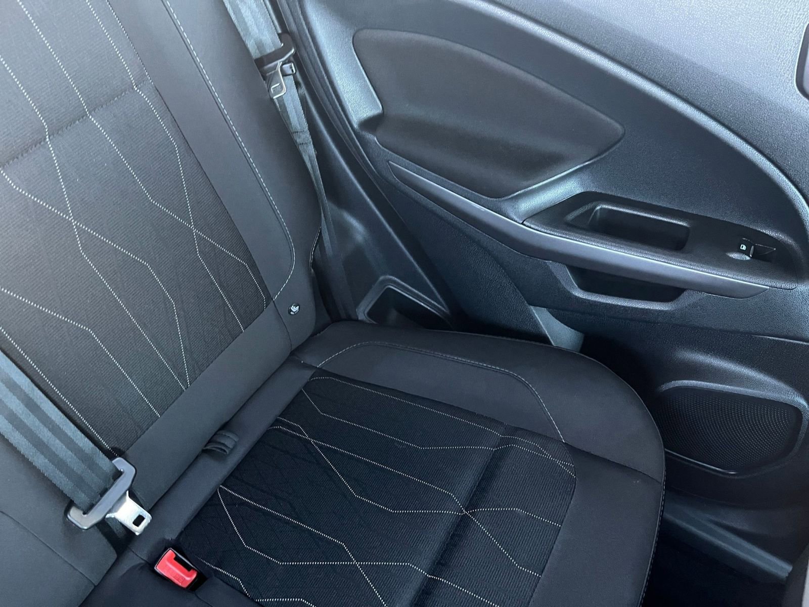 Used 2021 Ford EcoSport SE image 35