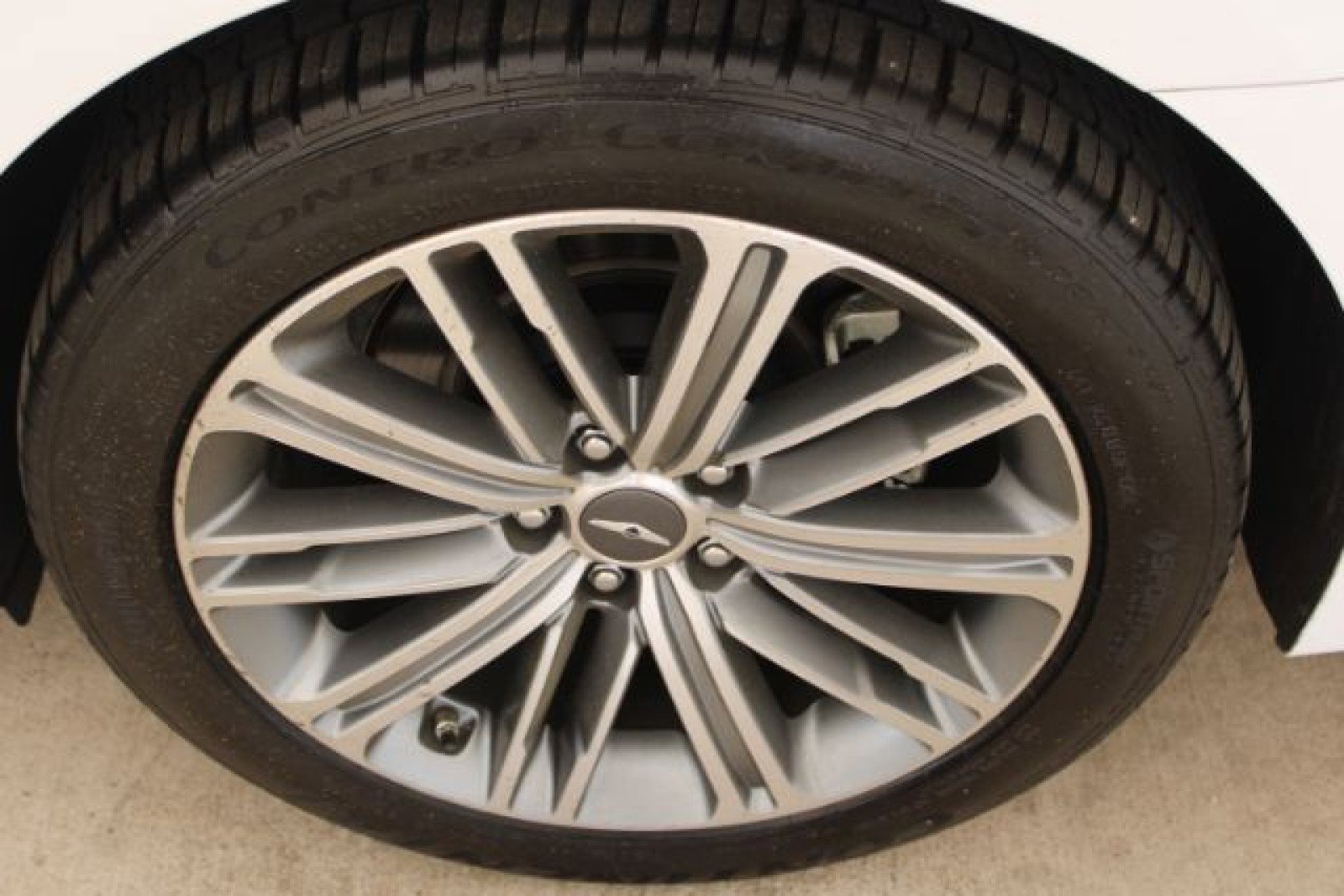 Used 2018 Genesis G80 3.8 w/ Option Group 02 RWD image 28