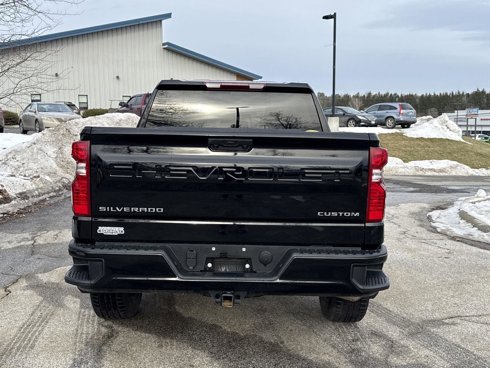 Used 2023 Chevrolet Silverado 1500 Custom image 8