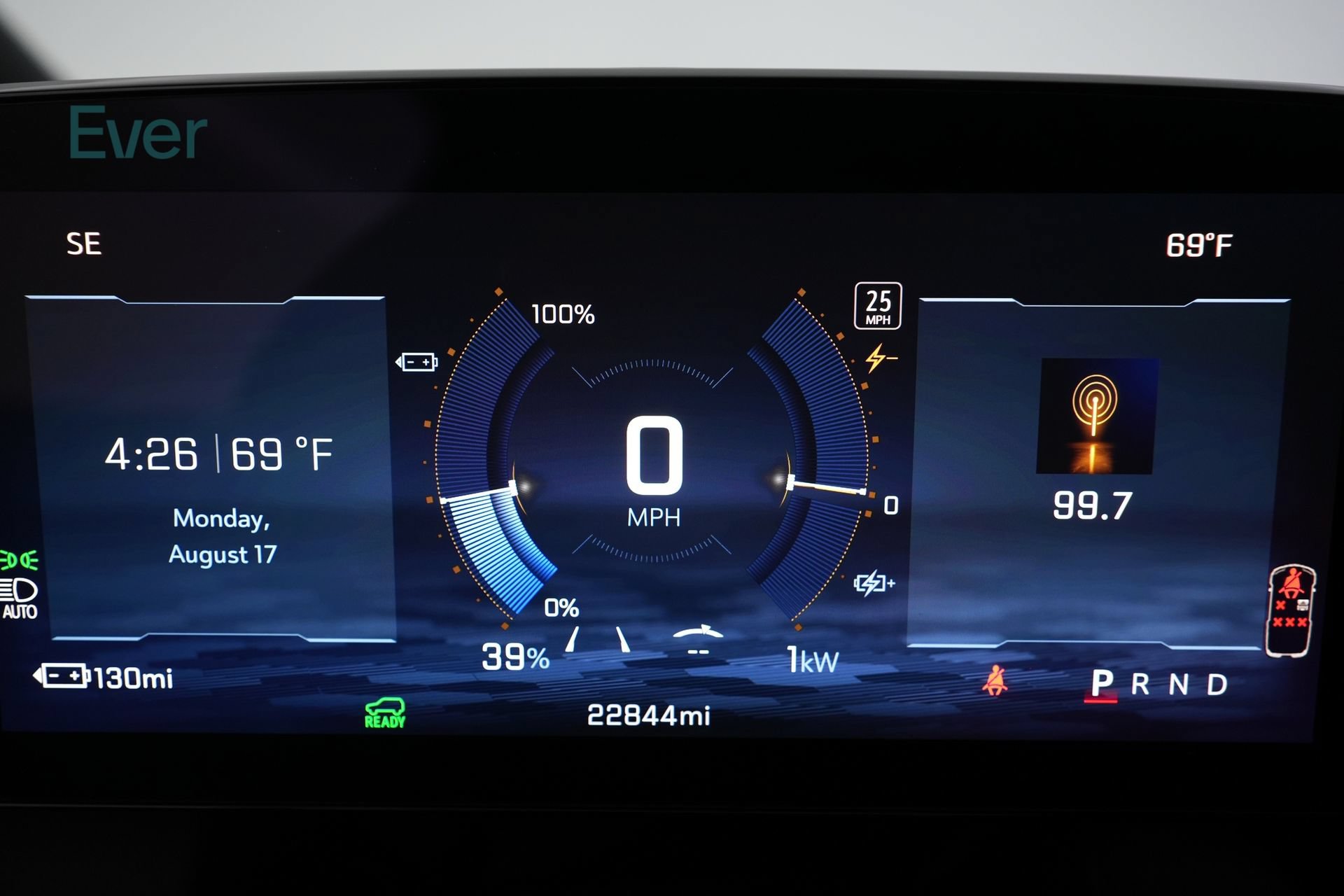 Used 2024 Chevrolet Equinox EV LT FWD image 7
