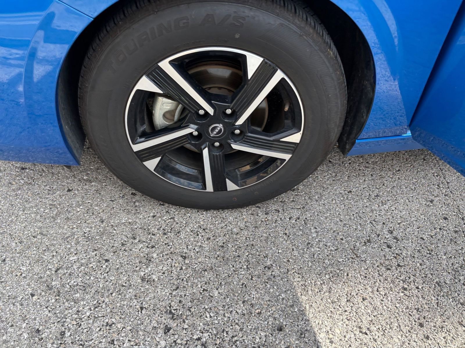 Used 2025 Nissan Sentra SV FWD image 25