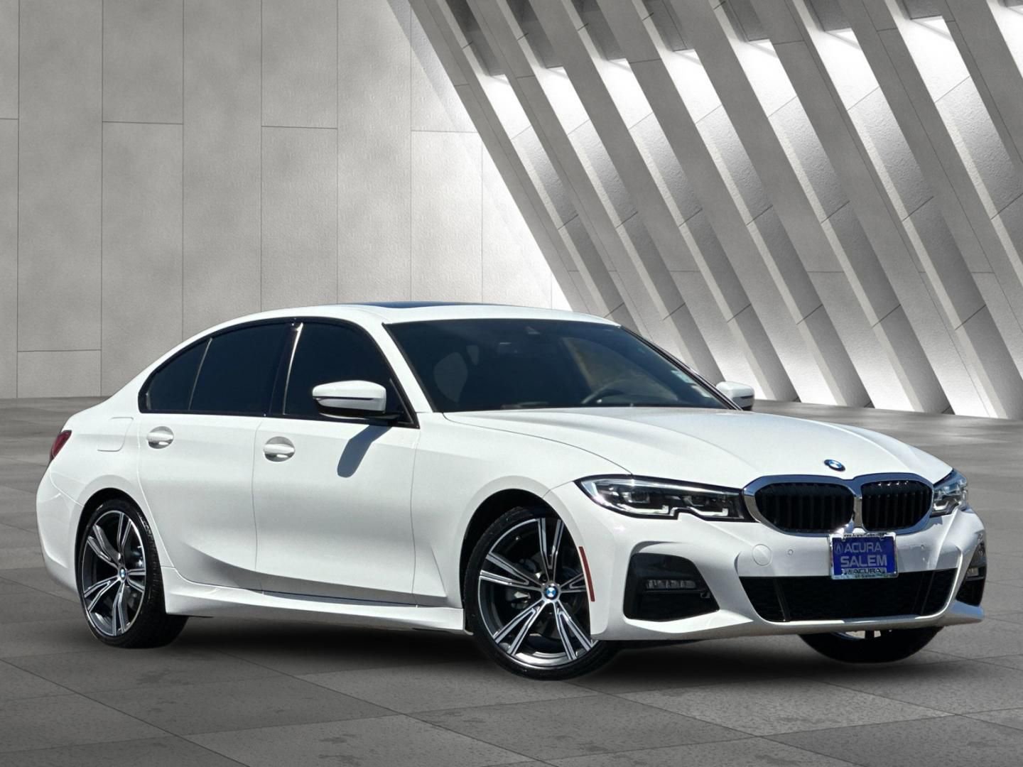 Used 2021 BMW 330i Sedan w/ M Sport Package RWD image 1