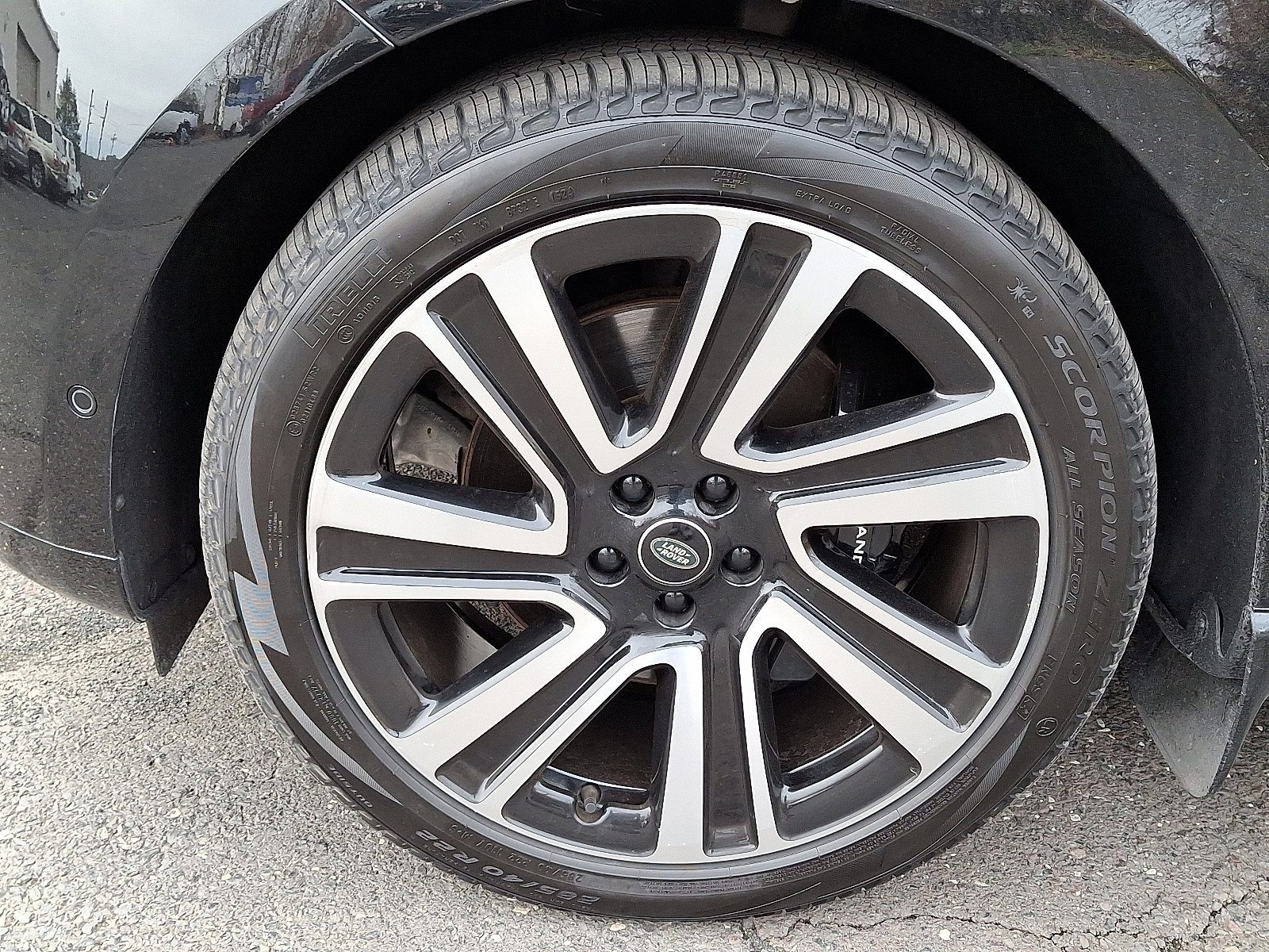 Used 2023 Land Rover Range Rover SE image 10