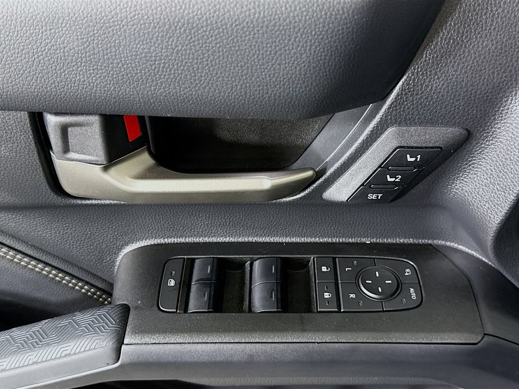 Certified 2025 Toyota 4Runner Limited AWD/4WD image 24