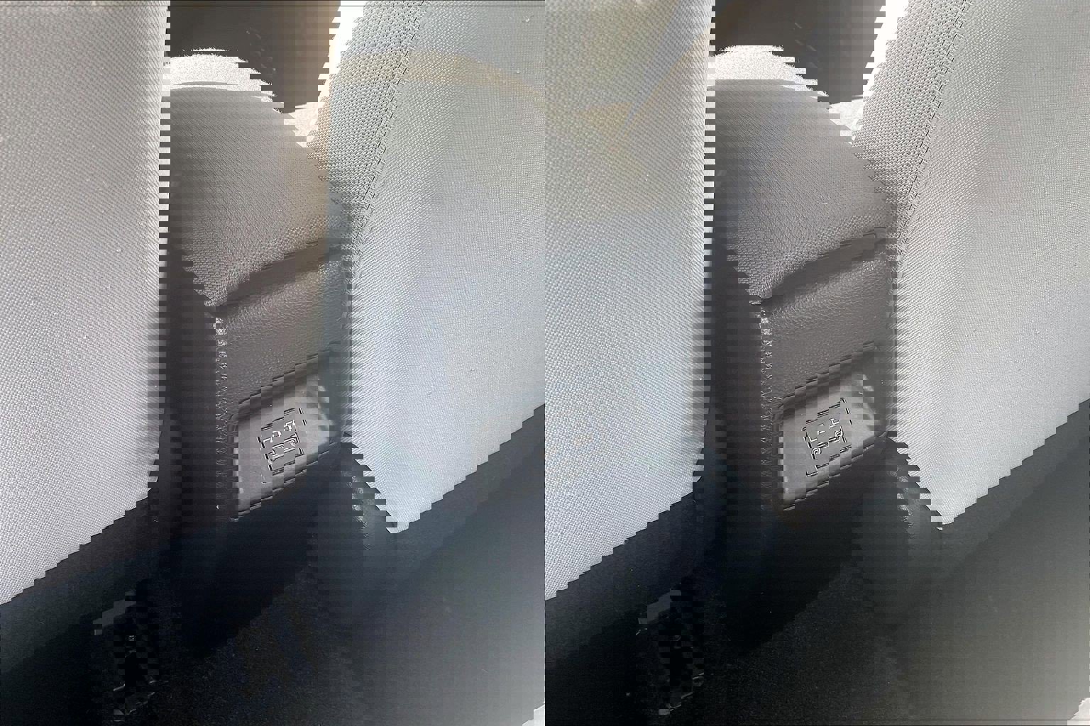 Used 2023 Toyota Corolla LE w/ Carpet Mat Package (TMS) image 39