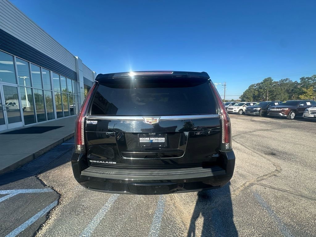 Used 2020 Cadillac Escalade Luxury image 7