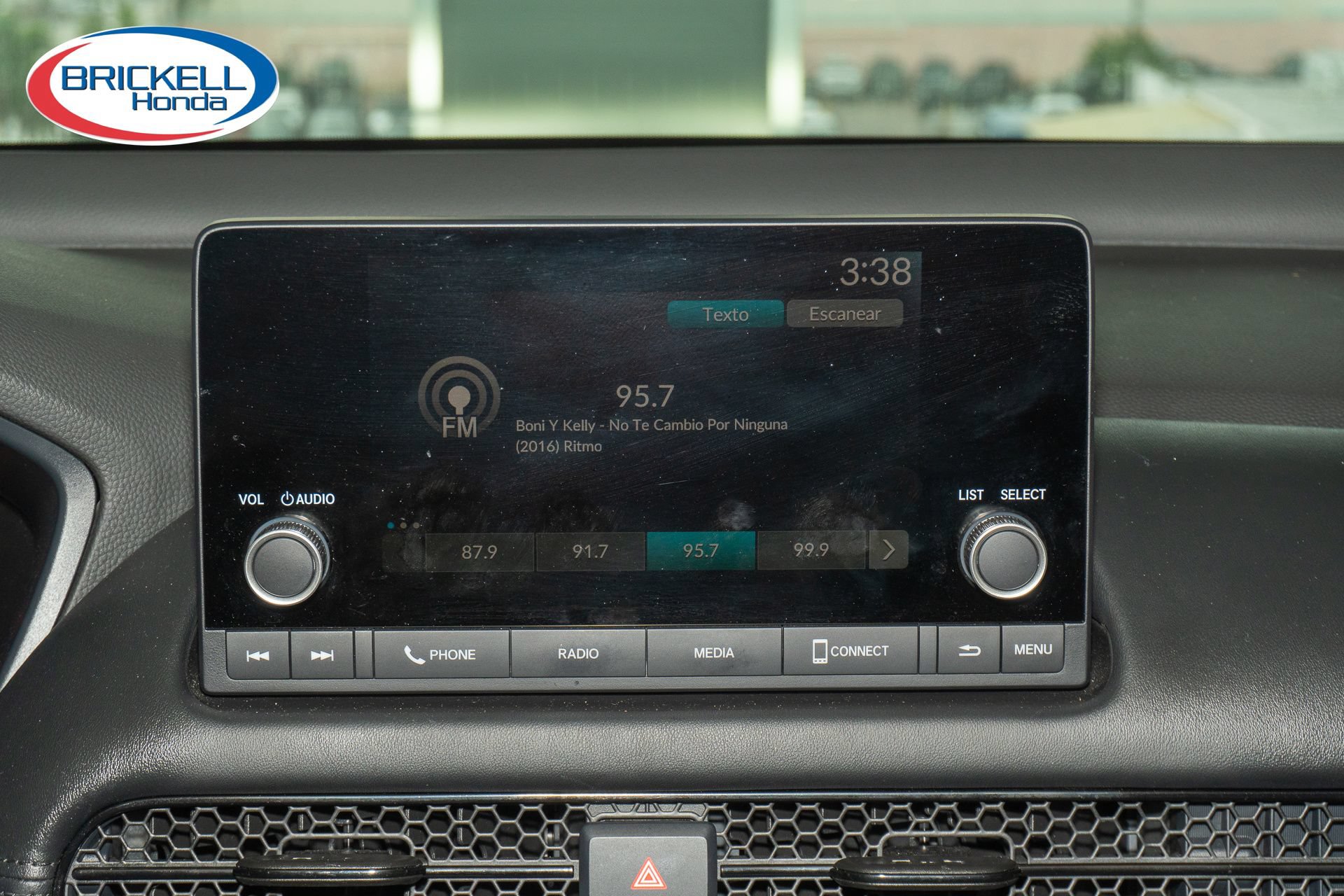 Used 2025 Honda HR-V LX image 28