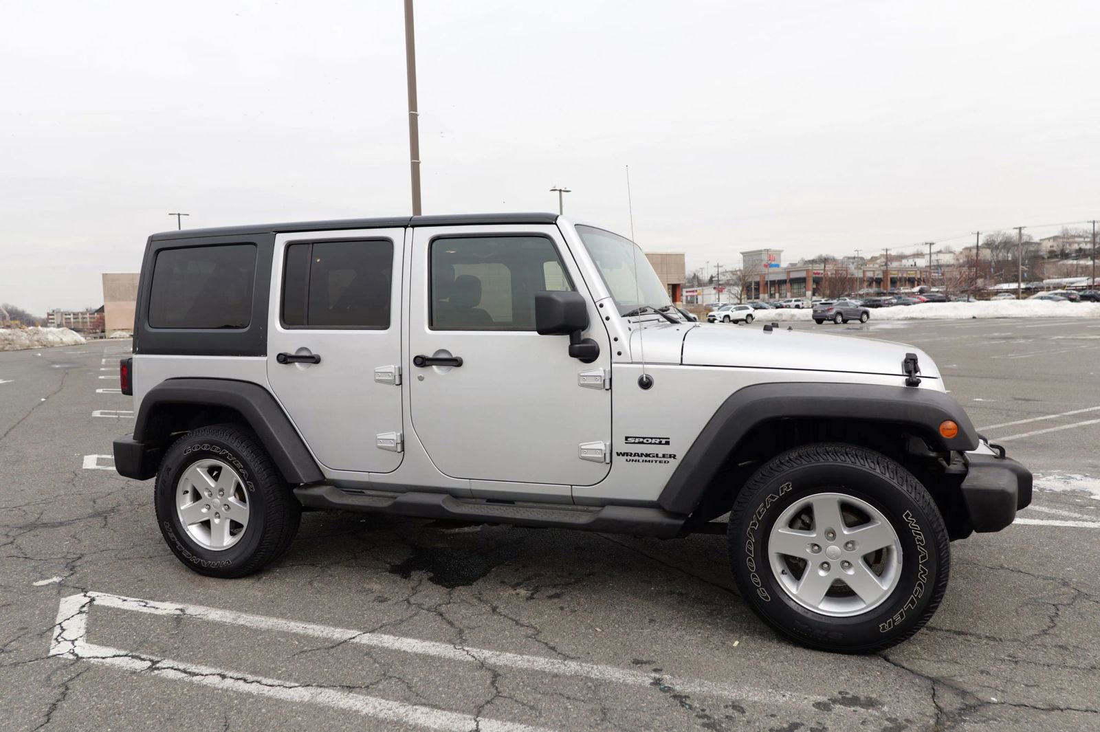 Used 2011 Jeep Wrangler Unlimited Sport AWD/4WD image 11