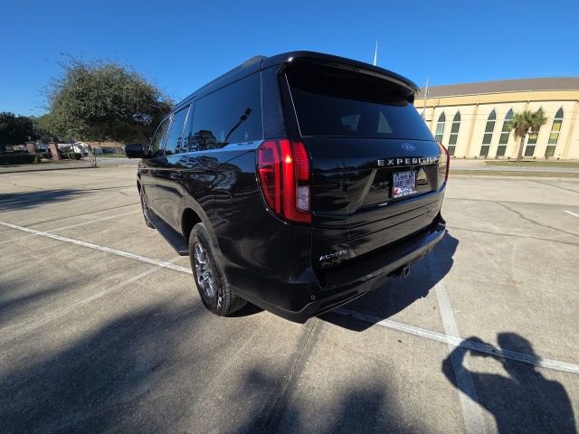Certified 2025 Ford Expedition Active AWD/4WD image 6