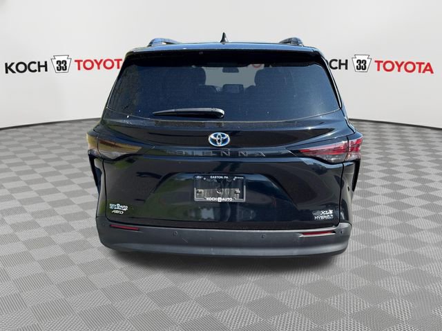 Used 2023 Toyota Sienna XLE AWD/4WD image 7