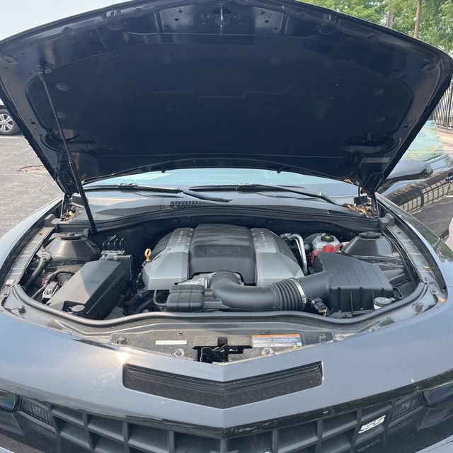 Used 2010 Chevrolet Camaro SS w/ RS Package RWD image 19