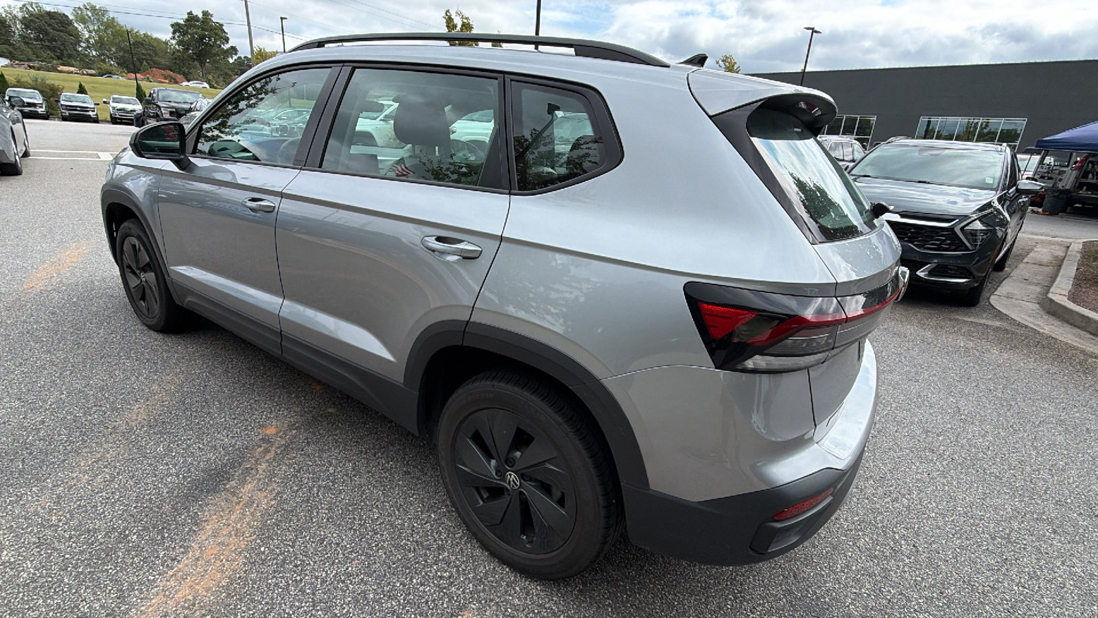 Used 2025 Volkswagen Taos S FWD image 10