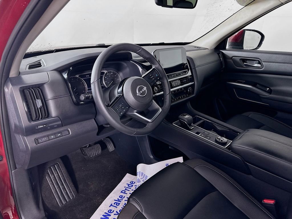 Certified 2024 Nissan Pathfinder SL image 15