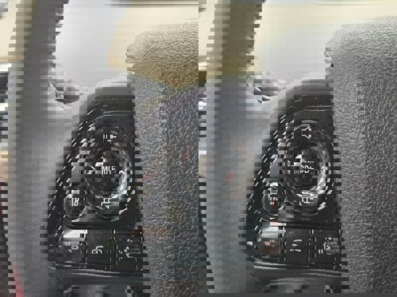 Used 2022 Toyota Prius XLE image 28