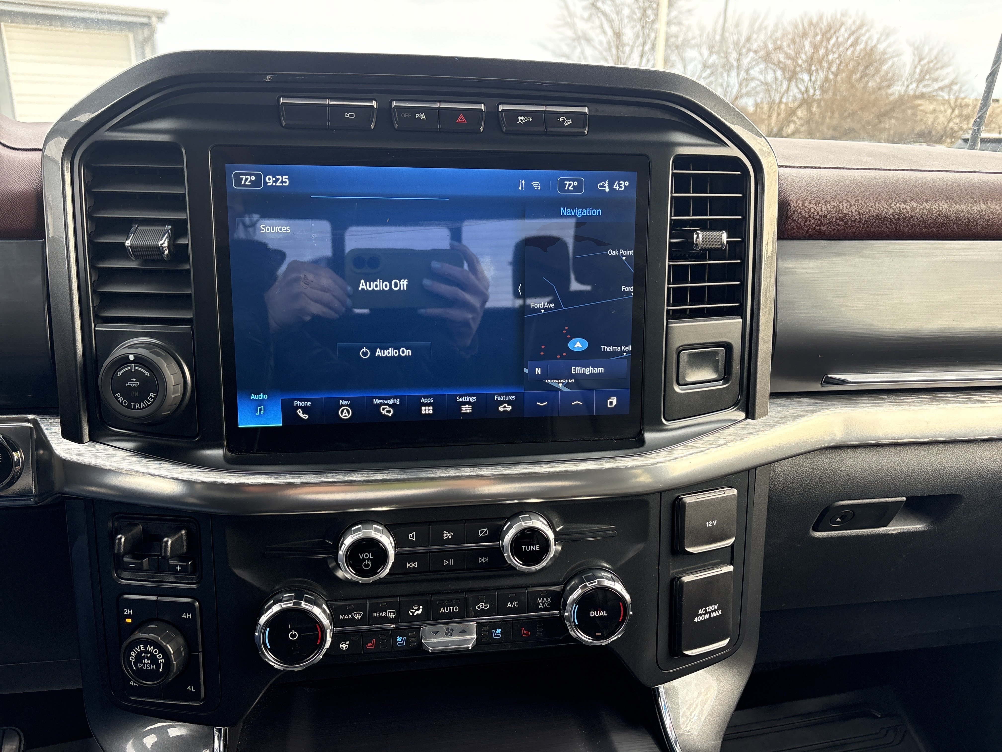 Used 2022 Ford F150 Lariat w/ Equipment Group 502A High AWD/4WD image 17