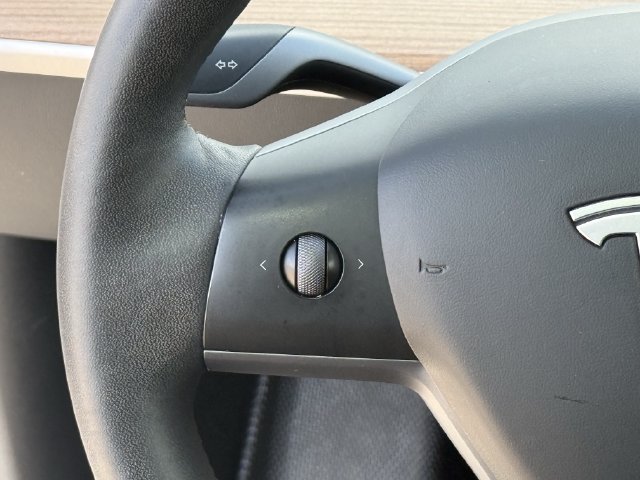Used 2023 Tesla Model Y Long Range AWD/4WD image 13