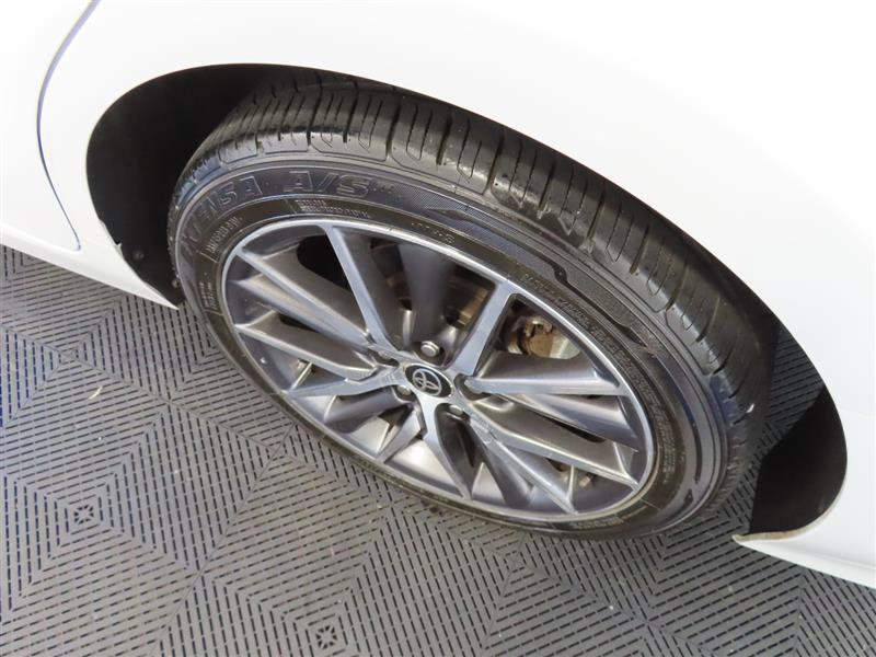 Used 2021 Toyota Camry XLE FWD image 7