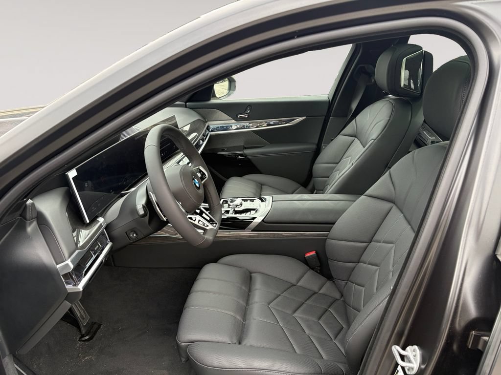 New 2026 BMW 740i xDrive AWD/4WD image 9