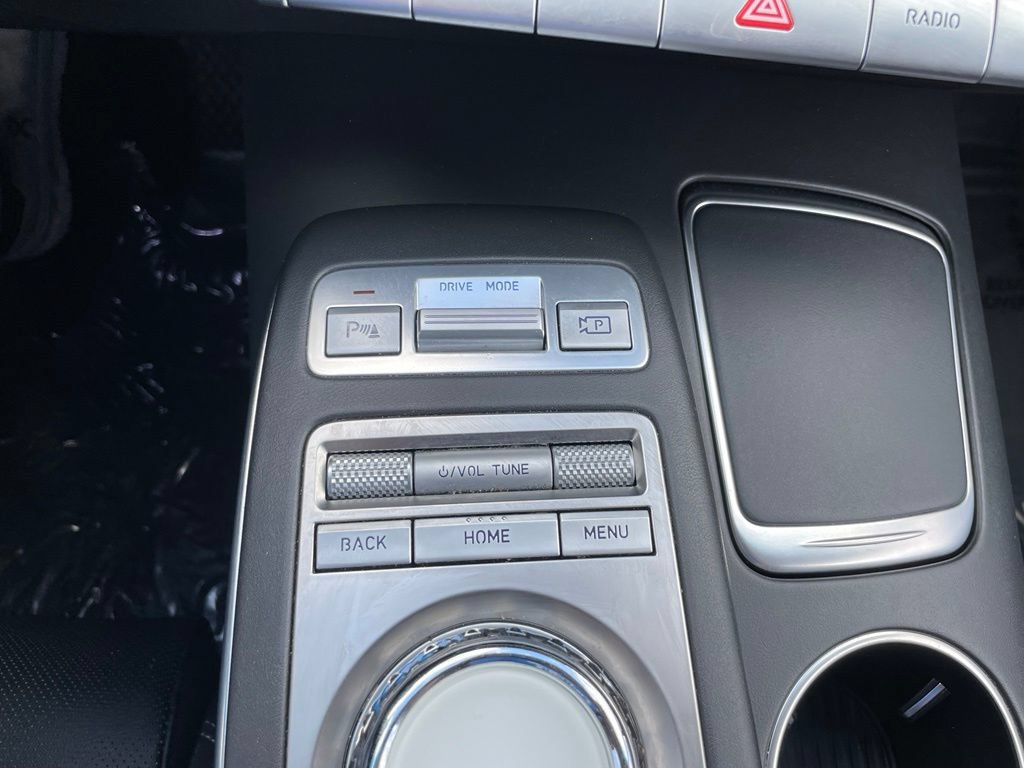 Used 2025 Genesis GV70 2.5T AWD/4WD image 13