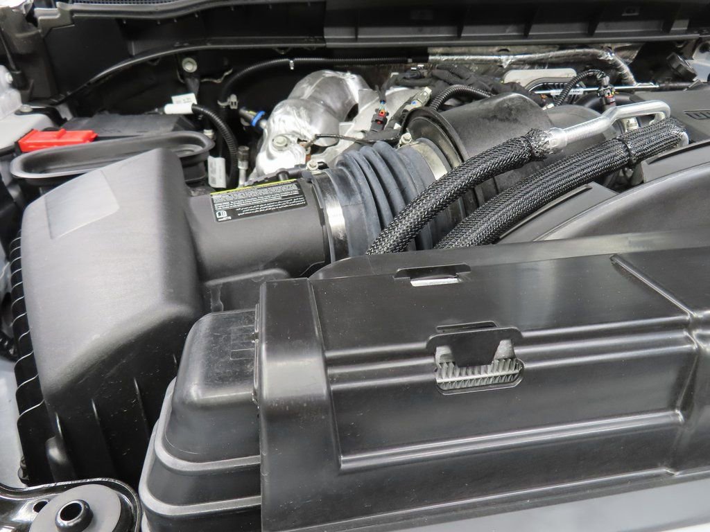 Used 2025 Chevrolet Silverado 2500 ZR2 w/ Technology Package image 35