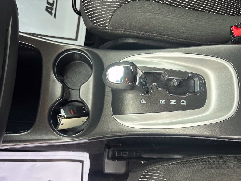 Used 2020 Dodge Journey SE FWD image 30
