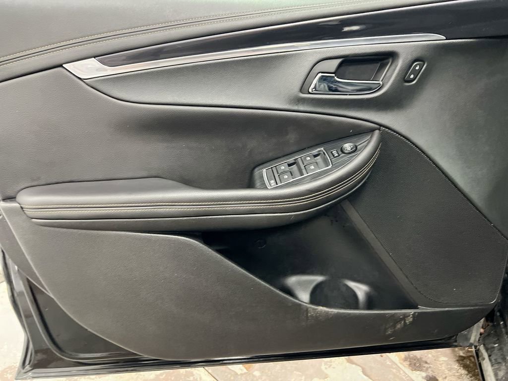 Used 2017 Chevrolet Impala LT image 19