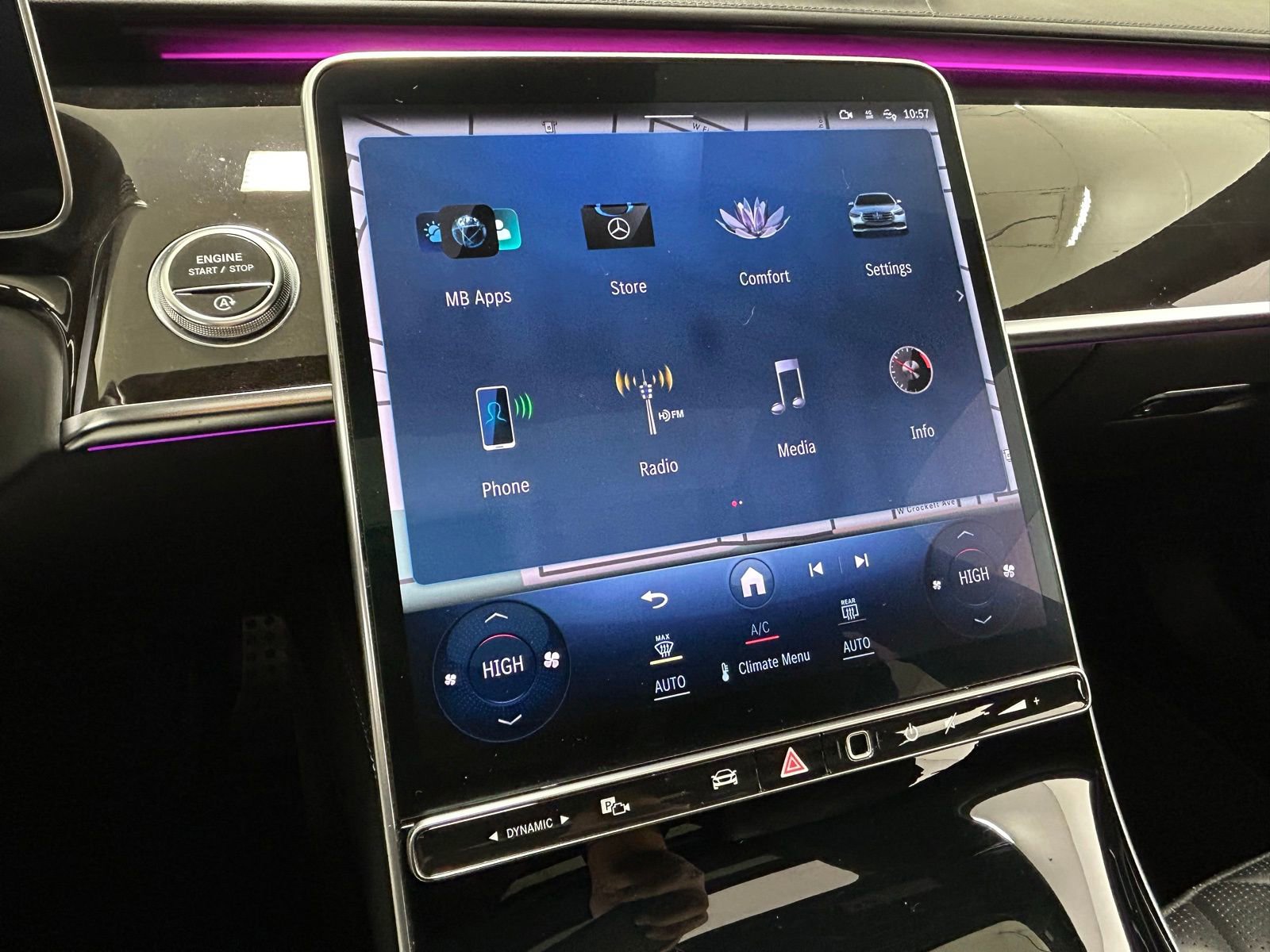 Used 2022 Mercedes-Benz S 580 4MATIC Sedan w/ AMG Line Package image 18