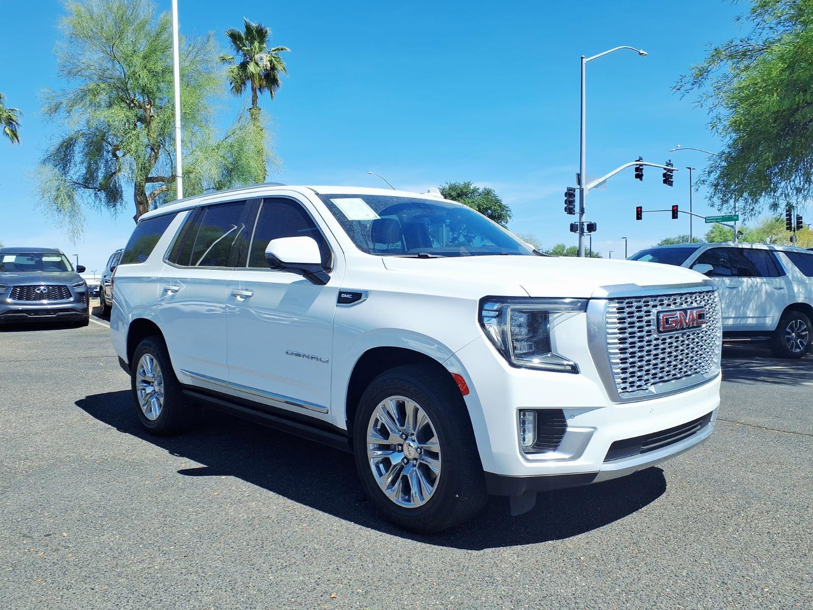 Used 2021 GMC Yukon Denali w/ Advanced Technology Package image 3