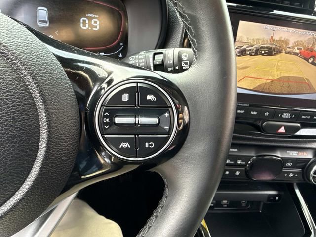 Used 2023 Kia Soul EX image 32
