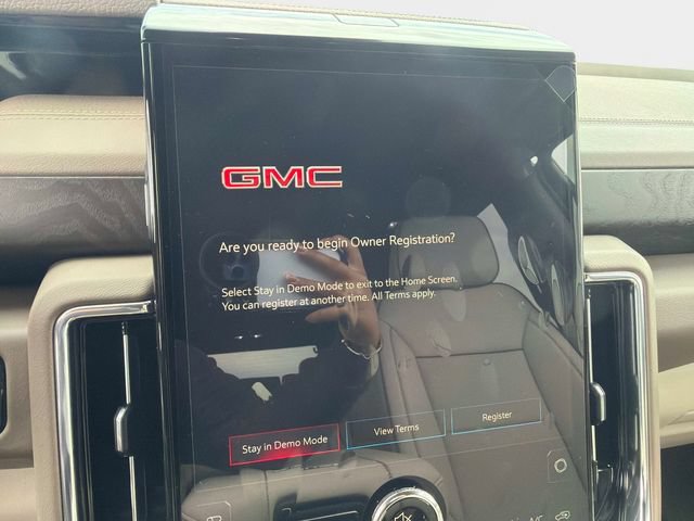 New 2026 GMC Yukon Denali w/ Denali Reserve Package AWD/4WD image 18