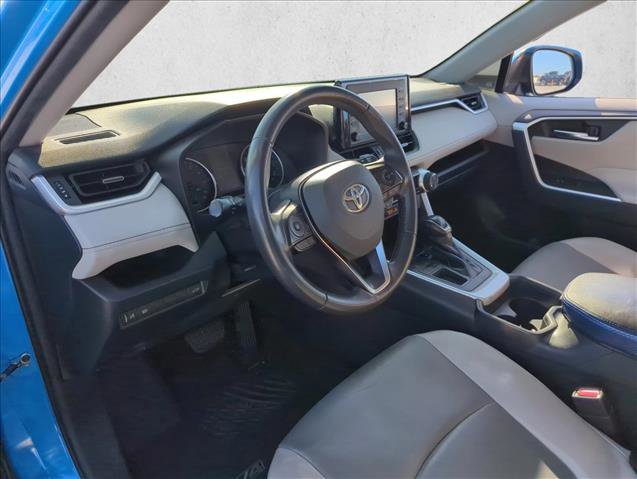 Used 2019 Toyota RAV4 XLE Premium image 10